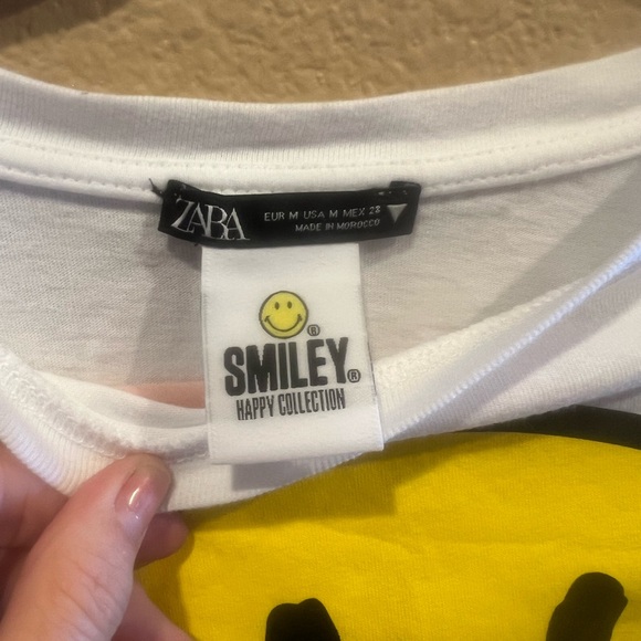 Zara Smiley T-shirt - Picture 3 of 3